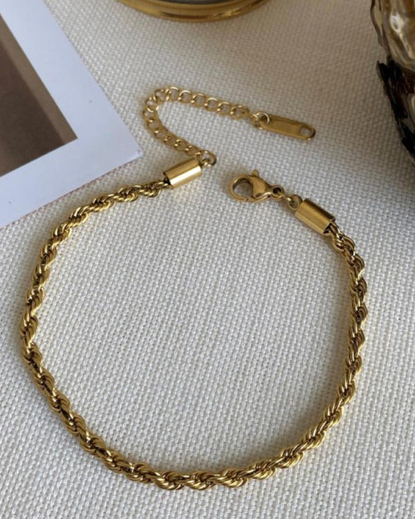 سوار الحبل الذهبي