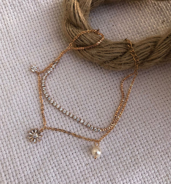 سوار اللؤلؤ والكرستال