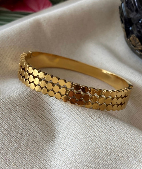 سوار النقاط الذهبية