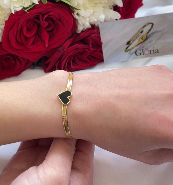 سوار القلب الأسود