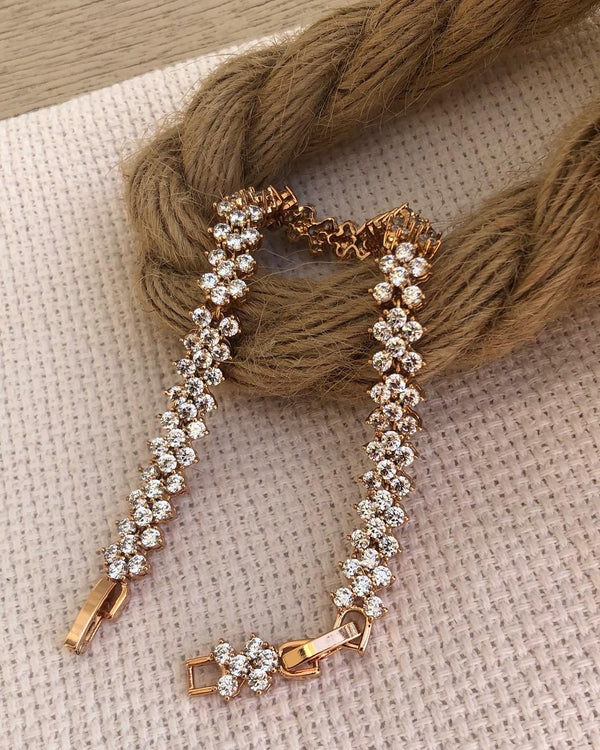 سوار الألماس الذهبي