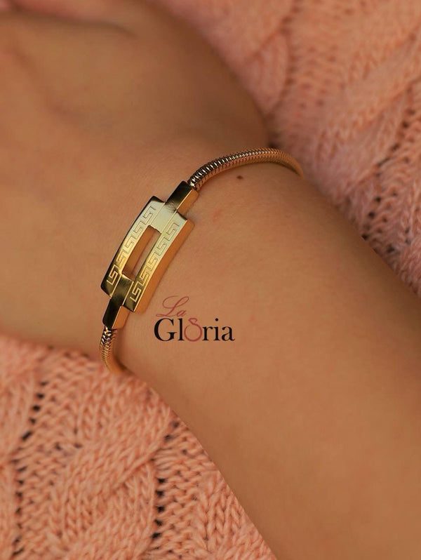 سوار يوناني ذهبي