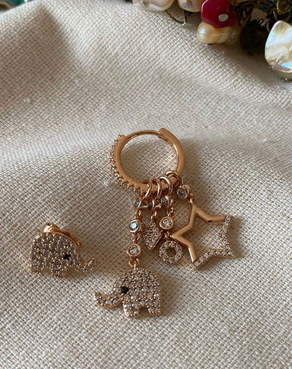 حلق ذهبي مستدير مزخرف