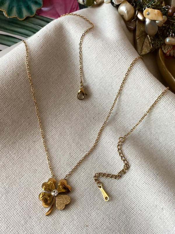 سنسال ورقة رباعية