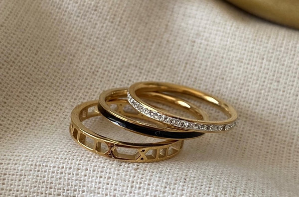خواتم ذهبية متداخلة