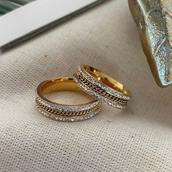 خاتم ذهبي مزين