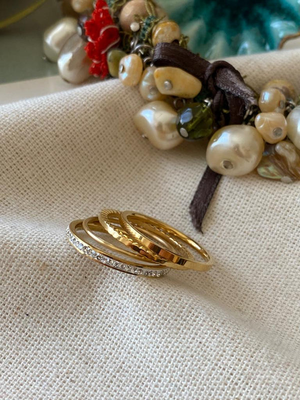 خواتم ذهبية رقيقة