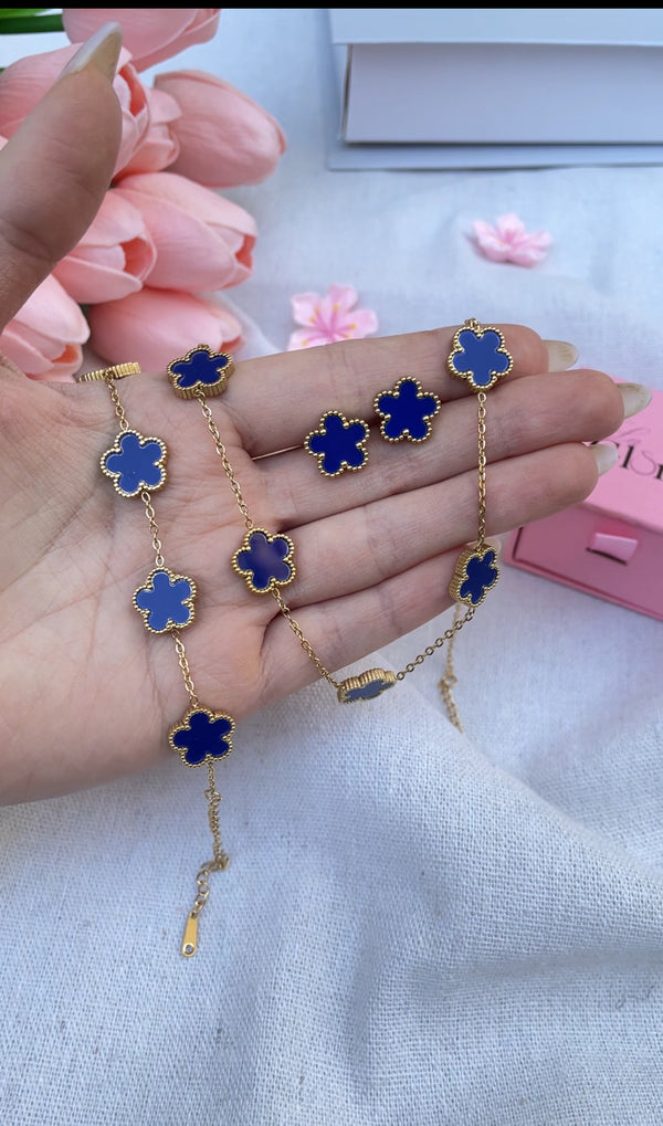 طقم الورود الكحلي