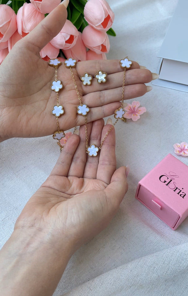 طقم الورود الابيض