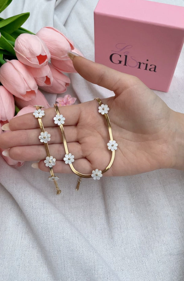 طقم الورد والسنيك