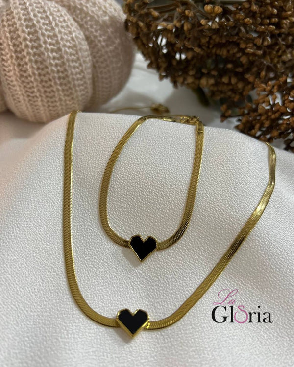 طقم القلب الاسود