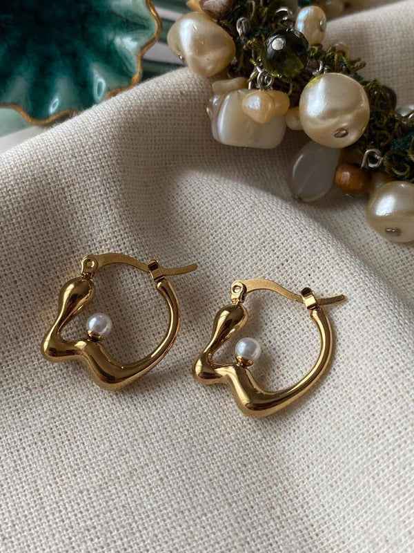 حلق ذهبي لؤلؤ