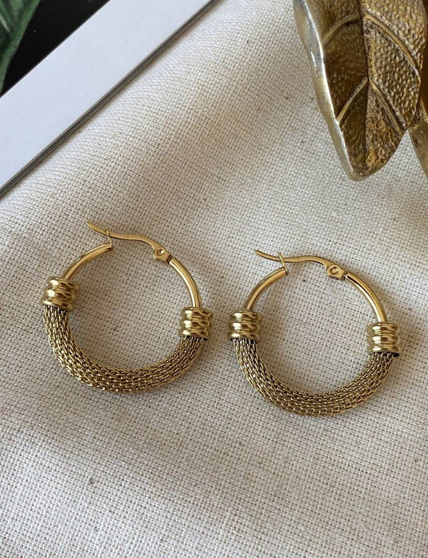 حلق دائري مضفر