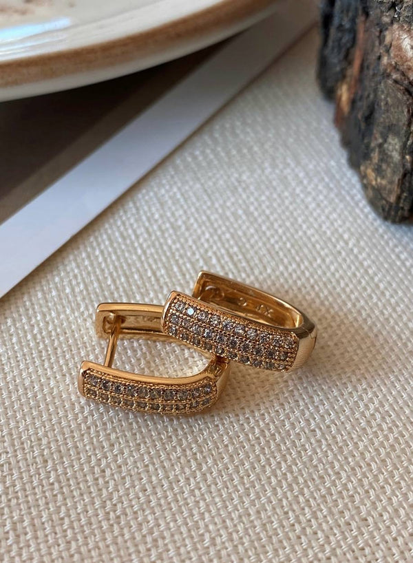 حلق مستطيل مرصع