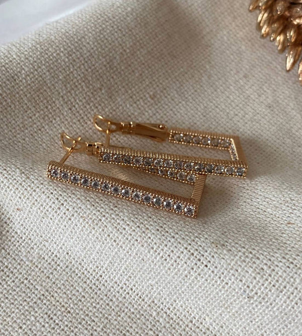 حلق مستطيل مرصع