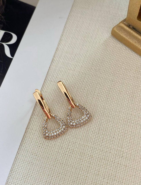 حلق مثلث مرصع