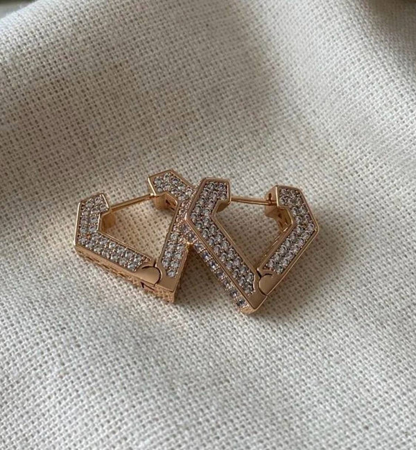 حلق هندسي مرصع