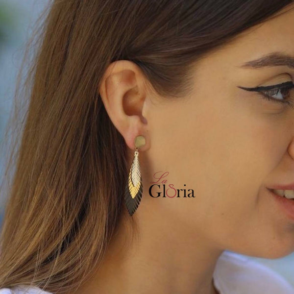 حلق ريشة ملون